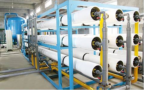 電子行業為什么要使用超純水設備？哪家好？-藍膜