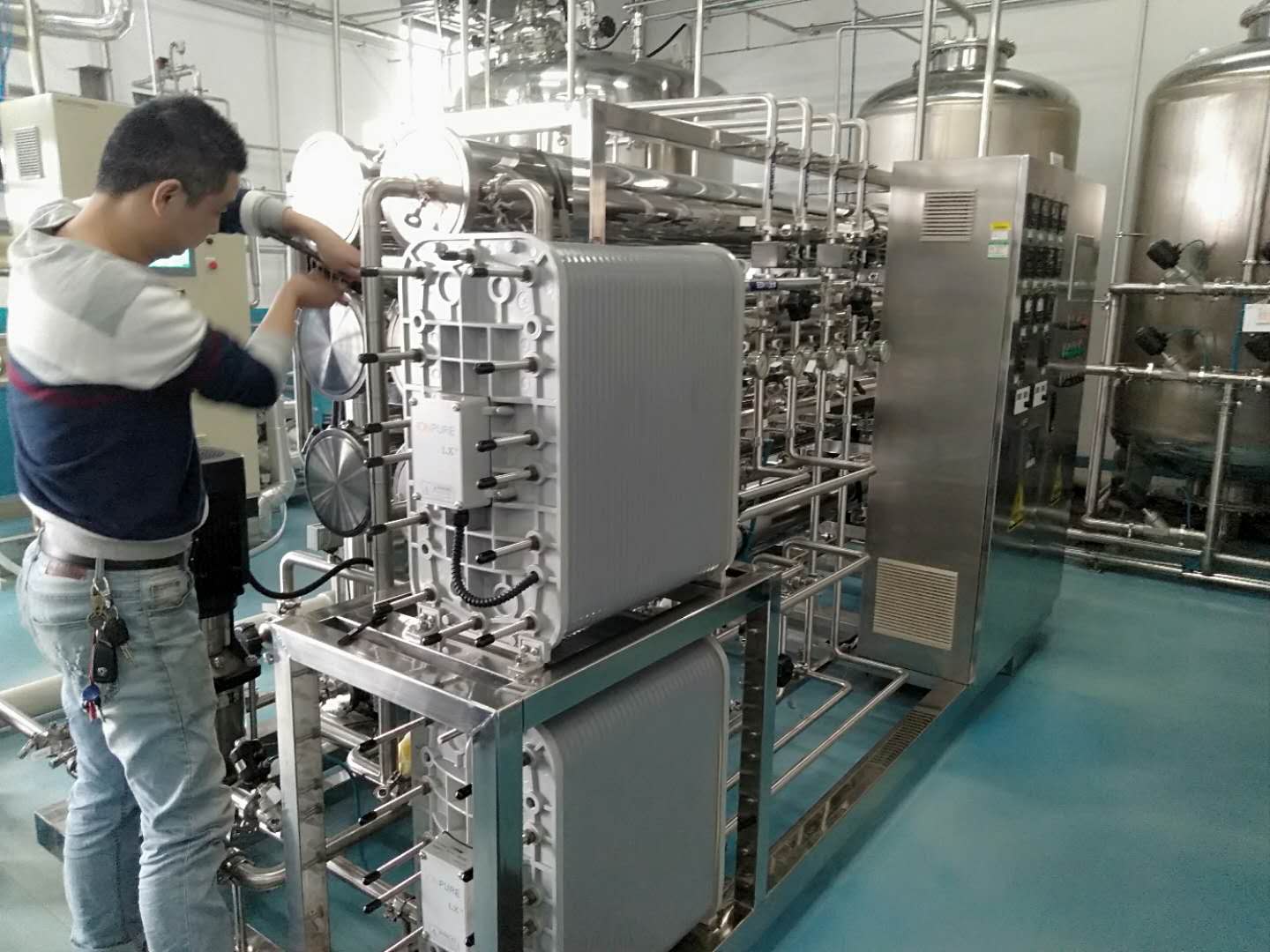 純化水一體化處理設備價格為什么那么貴？-藍膜