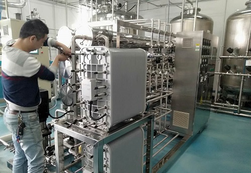 電子工廠超純水系統維修升級-藍膜