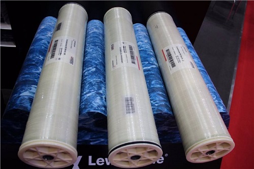 如何選擇RO反滲透膜型號(hào)？-藍(lán)膜